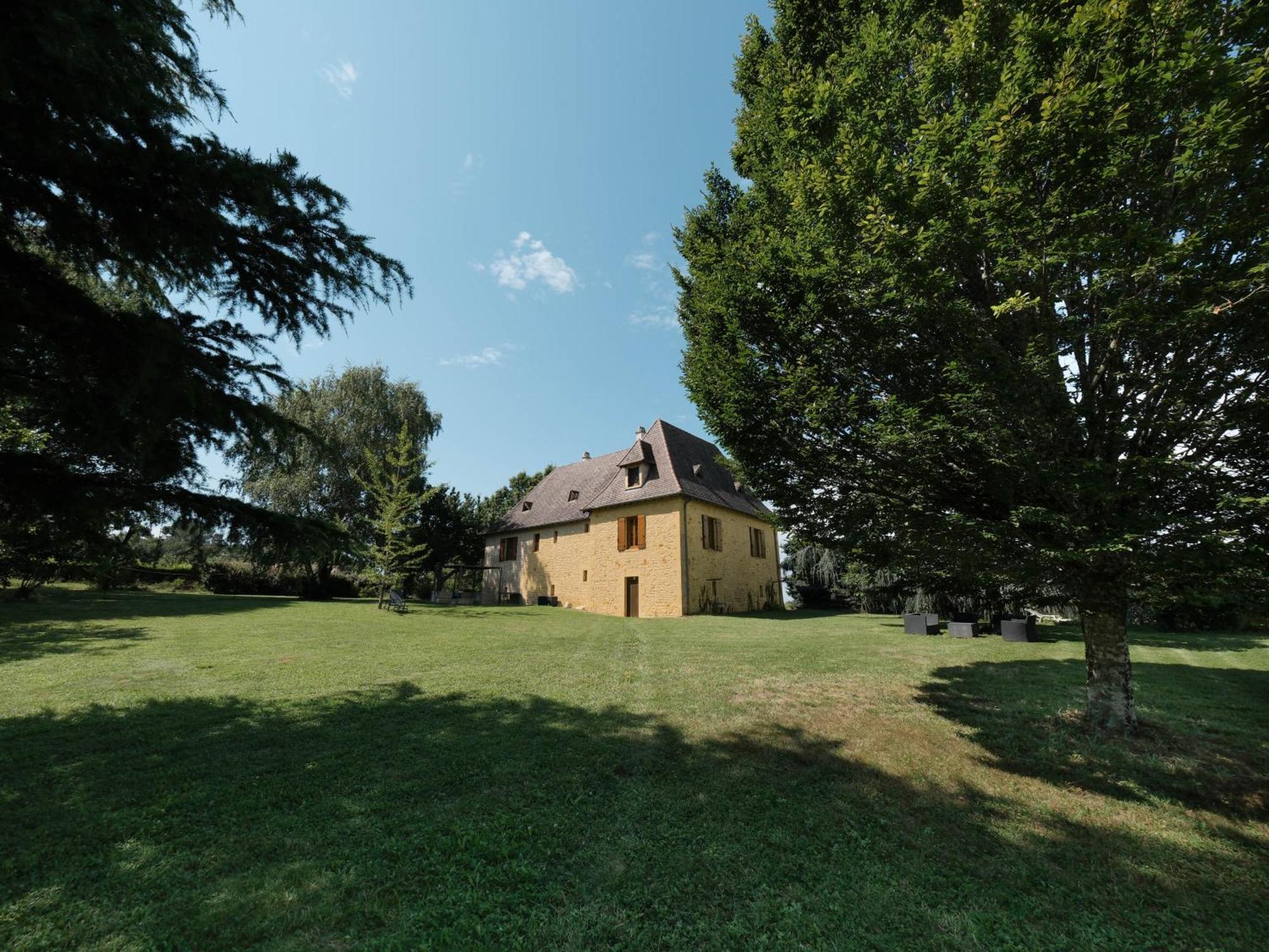 Grande Maison En Perigord A 10 Mn De Sarlat Marquay Kültér fotó